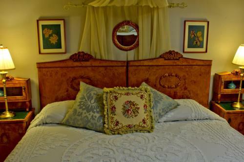 Bed & Breakfast Big Yellow Inn