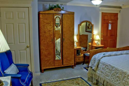 Bed & Breakfast Big Yellow Inn