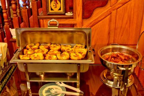 Bed & Breakfast Big Yellow Inn