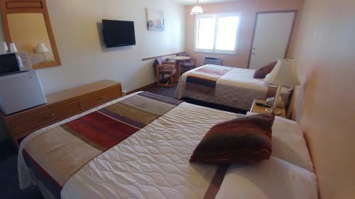 Blue Pine Motel