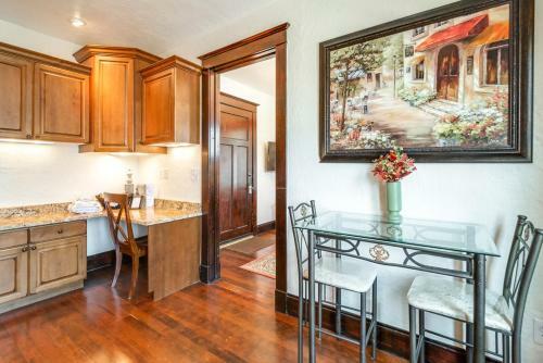 Hostal Aspenwood Manor