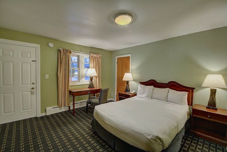 Colonial Motel And Spa