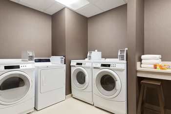 Hotel Homewood Suites By Hilton Burlington
