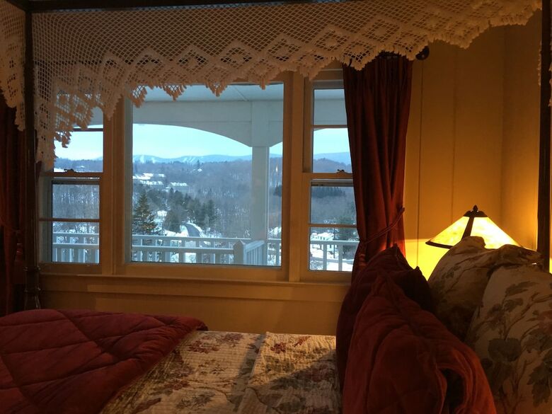 Posada Deerhill Inn