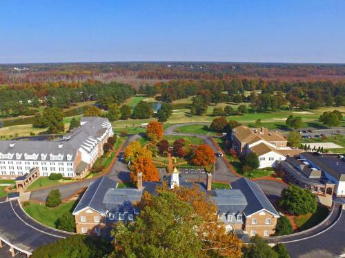 Virginia Crossings Hotel, Tapestry Collection By Hilton