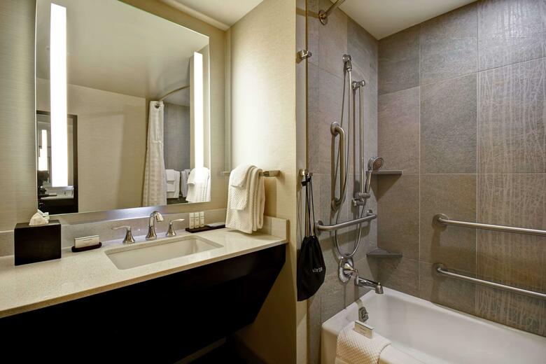 Hotel Embassy Suites Springfield