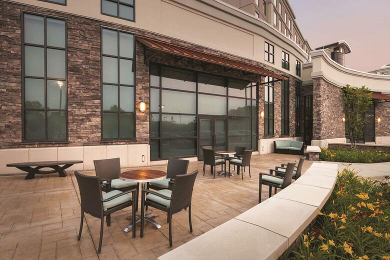 Hotel Embassy Suites Springfield
