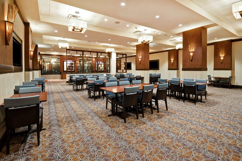 Hotel Embassy Suites Springfield