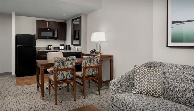 Hotel Embassy Suites Springfield