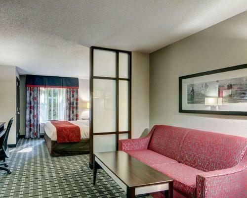 Hotel Comfort Suites Williamsburg Historic Area