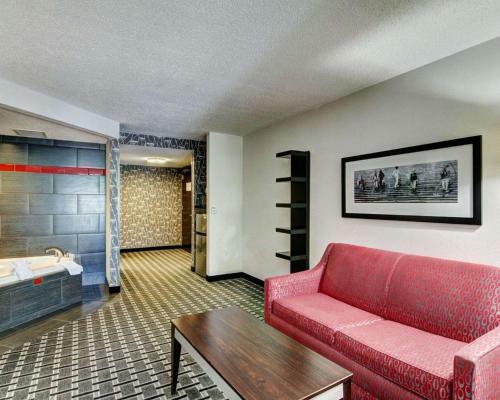 Hotel Comfort Suites Williamsburg Historic Area