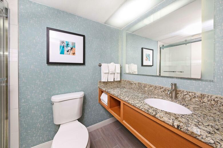 Hotel Doubletree By Hilton Virginia Beach