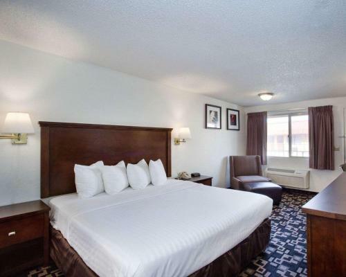 Motel Econo Lodge Inn And Suites Bellingham