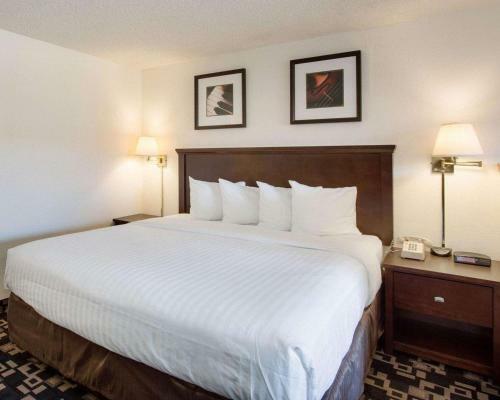 Motel Econo Lodge Inn And Suites Bellingham