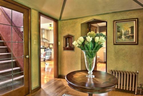 Oyster Bay Manor