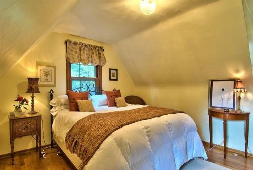 Oyster Bay Manor