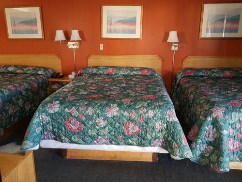 Townhouse Motel