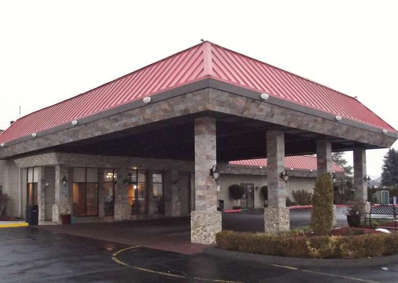 Best Western Plus Lake Front Hotel