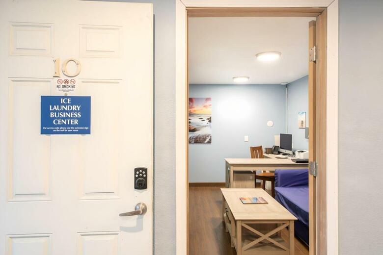 Oasis Motel