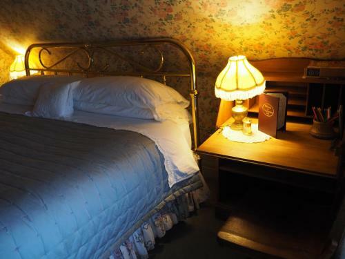 Bed & Breakfast Old Consulate Inn