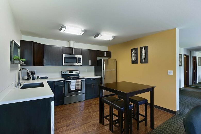 Hotel Oxford Suites Yakima