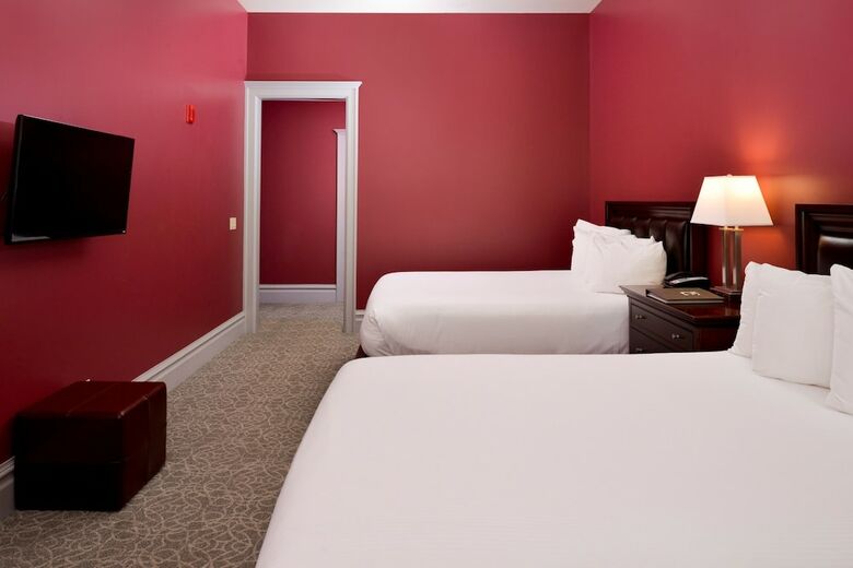 Montvale Hotel