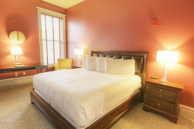Montvale Hotel