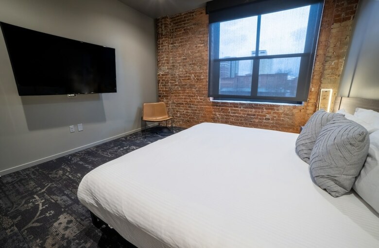 Montvale Hotel