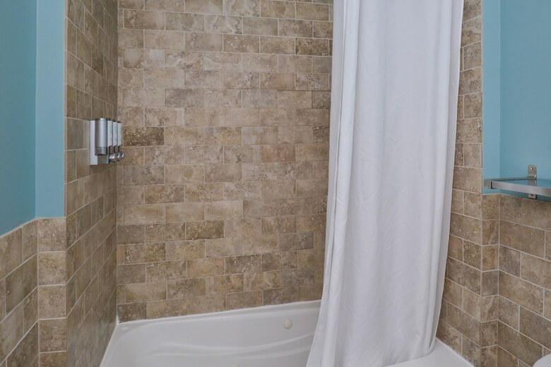Montvale Hotel