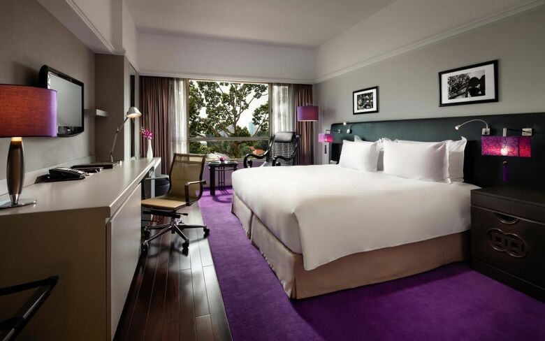 Sofitel Saigon Plaza Hotel