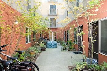 Posada Belltown Inn