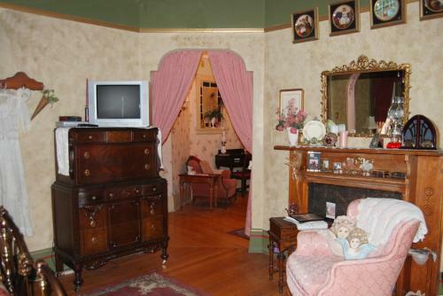 Schuster Mansion Bed & Breakfast