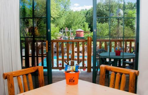 Hotel Meadowbrook Resort