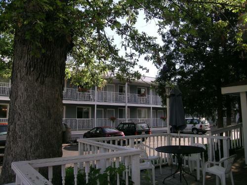 White Rose Motel