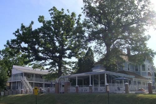 White Rose Motel