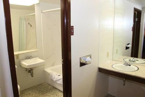 Hotel Prairie Inn
