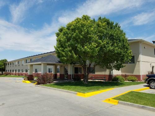 Hotel Baymont Inn And Suites - Casper East