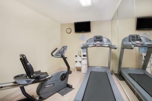 Hotel Baymont Inn And Suites - Casper East