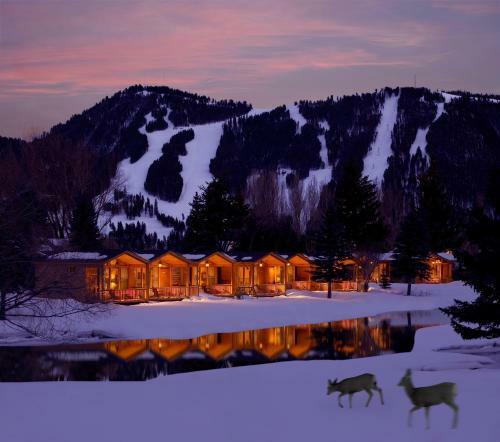 Hotel Rustic Inn Creekside Resort And Spa At Jackson Hole