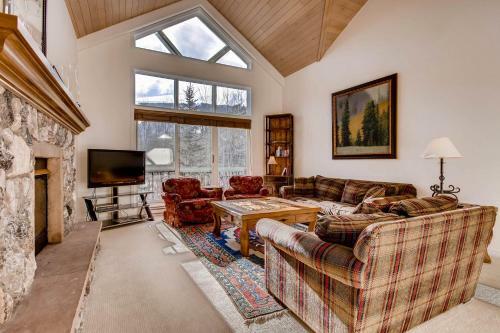 Borders Lodge