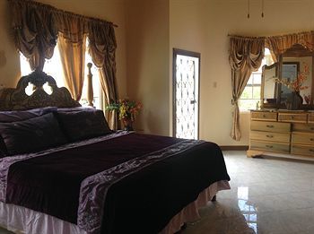 Hotel Cazwin Villa