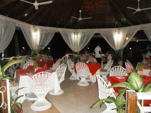 Hotel Rondel Village