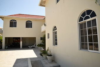 Hotel Retreat Guesthouse Luxury Suites