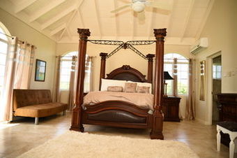 Hotel Retreat Guesthouse Luxury Suites