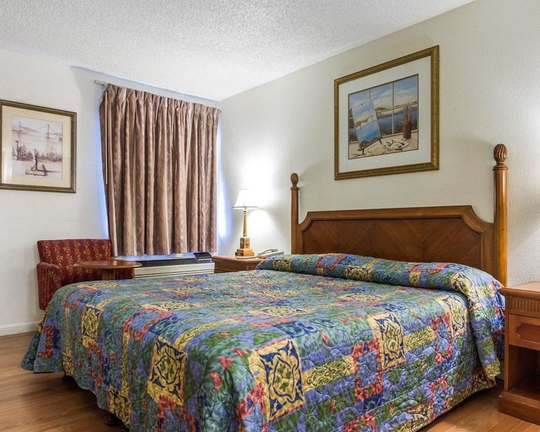 Hotel Rodeway Inn