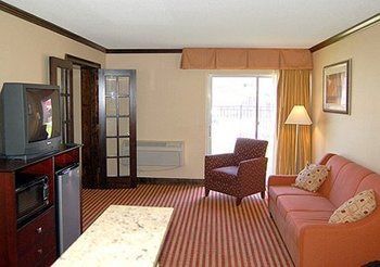 Hotel Rodeway Inn & Suites