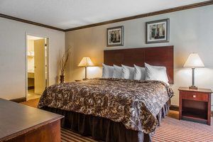 Hotel Rodeway Inn & Suites