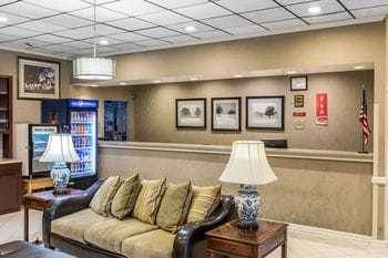 Hotel Econo Lodge Near Fort Stewart