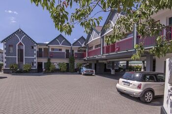 Amross Court Motor Lodge