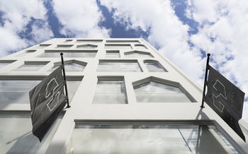 Swiio Hotel Daan